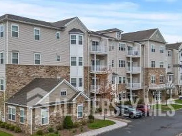 445 Tower Blvd #E, Piscataway, NJ 08854