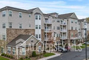 445 Tower Blvd #E Photo 1