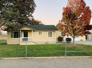 6302 Siskiyou Ave, Grenada, CA