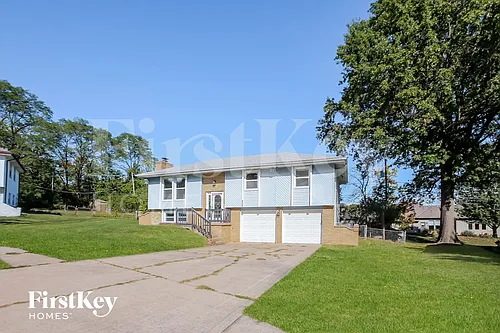 804 NE 74th St Photo 1