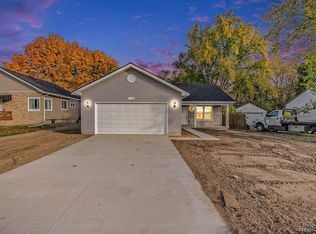 5190 Hatchery Rd, Waterford, MI 48329