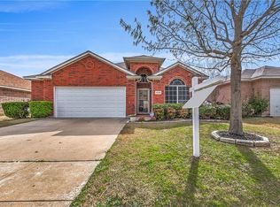 10525 Fossil Hill Dr, Fort Worth, TX 76131