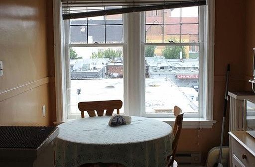 4th image of 4235 Brooklyn Ave NE APT 401