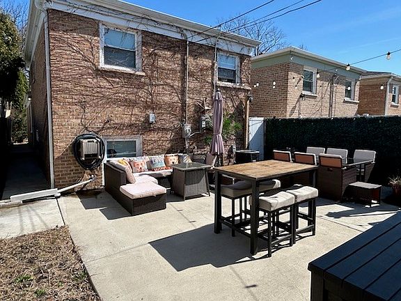 3rd image of 1822 Brown Ave