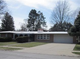 1100 N Main St, Rochelle, IL 61068