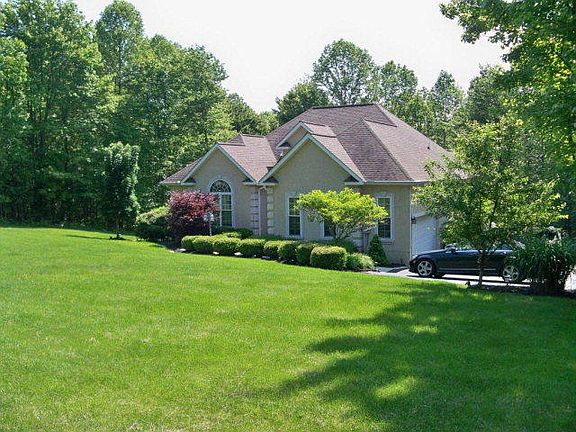 3rd image of 182 Whispering Ln