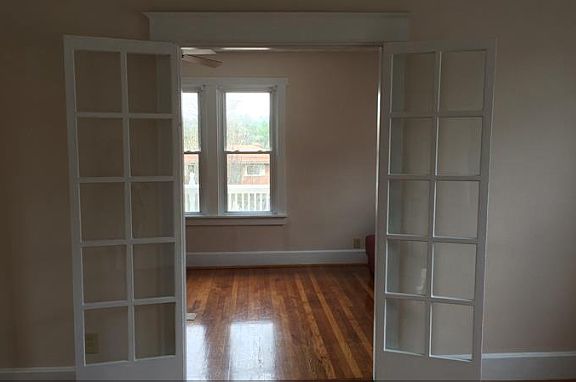5th image of 1034 Burns Ave #1