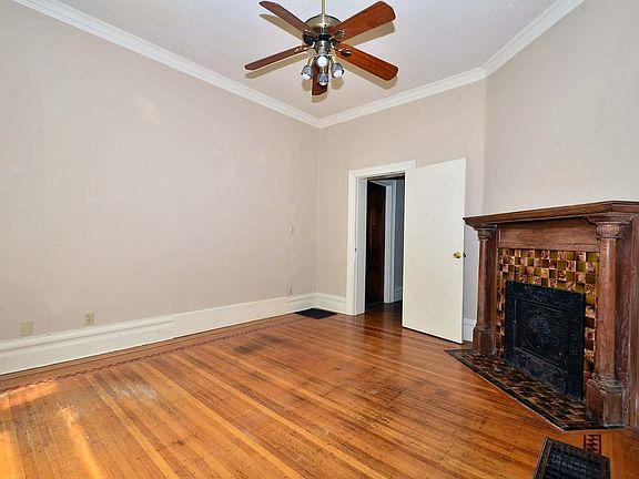 3rd image of 1177 Hague Ave