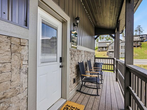 3rd image of 1654 Veterans Blvd #42