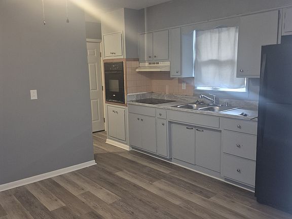 4th image of 1824 Klages Ave