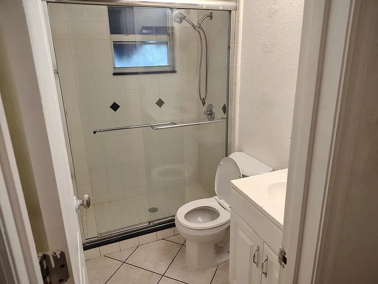 915 W Magnolia St #915 — Photo 30