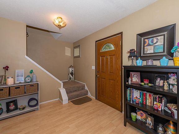 3rd image of 19 River Woods Ln