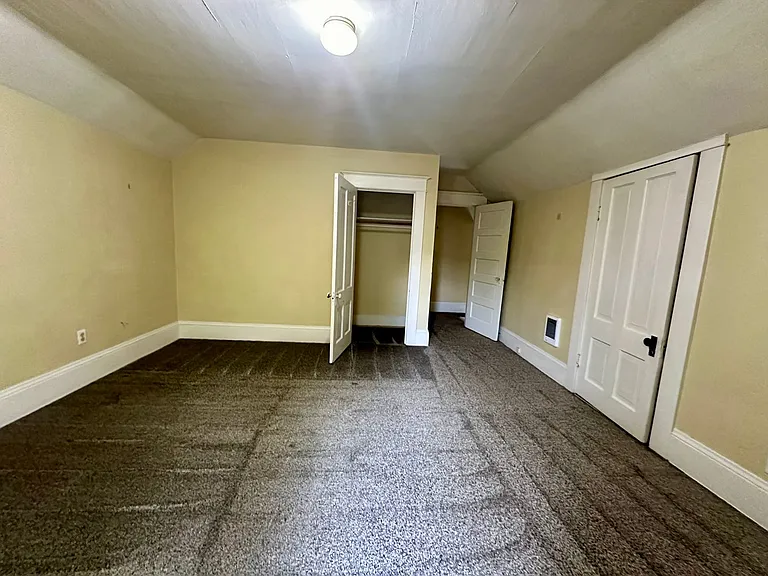 3811 NE 7th Ave — Photo 9