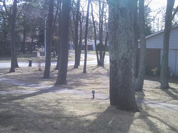 3rd image of 918A Dumbarton Dr #100A