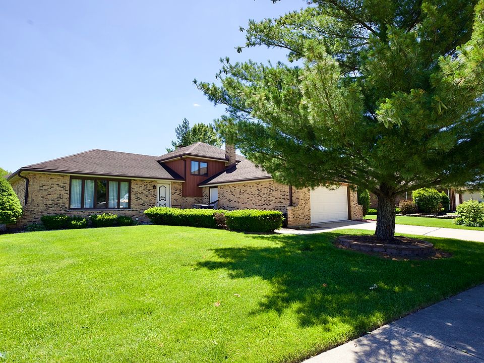 2nd image of 8809 Thistlewood Ln