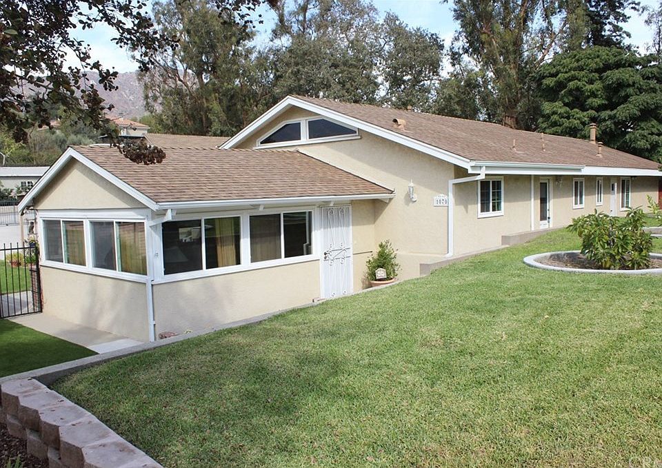 1st image of 1070 N Palm Dr