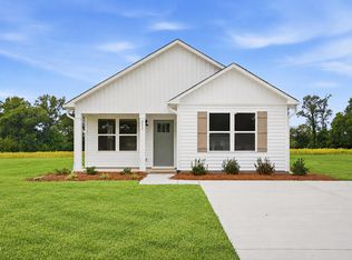 223 Rae St, Warsaw, NC 28398