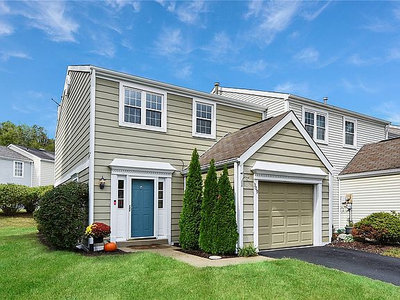 2nd image of 309 Canterbury Ct