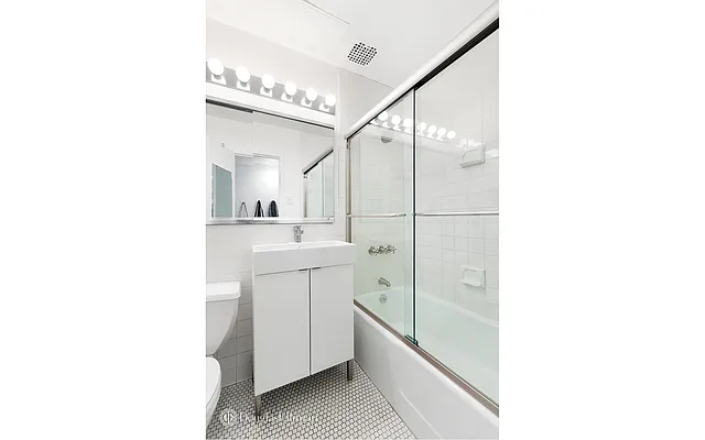 Rented by Douglas Elliman | media 11