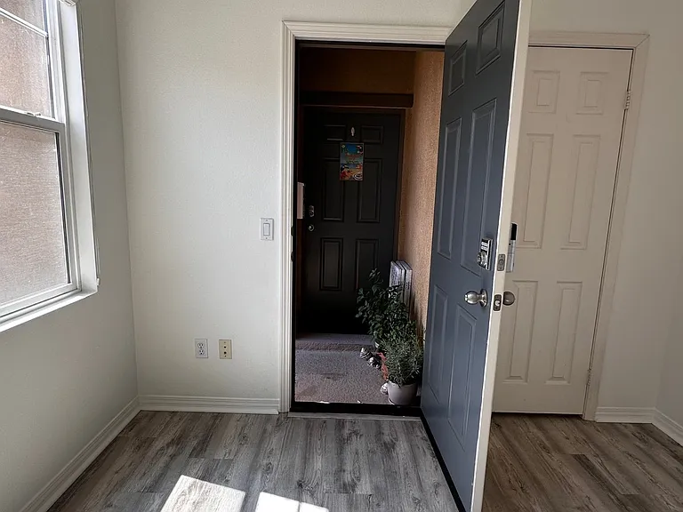 715 Nile River Dr — Photo 32
