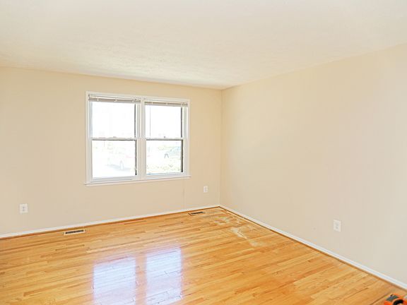 2nd image of 329 Gundry Dr