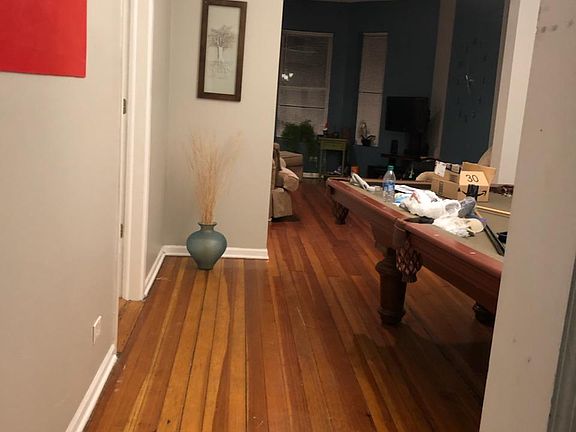 2nd image of 3235 W Le Moyne St #2