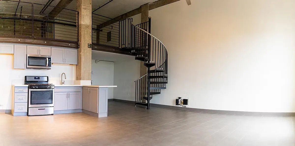 Studio, 988 sqft, $2,270 — Photo 3