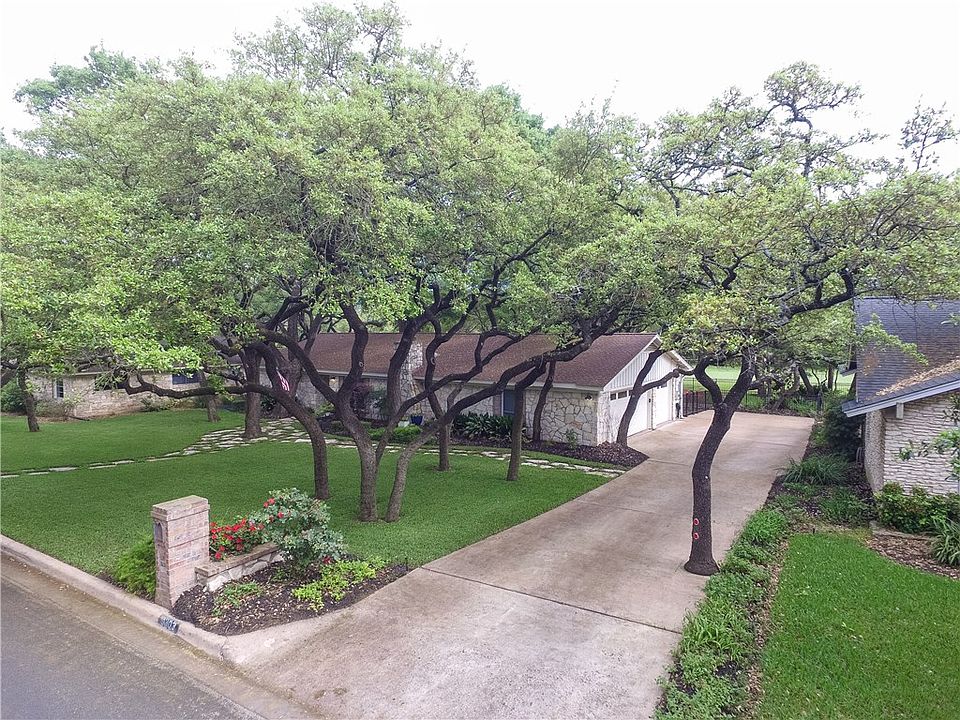 1st image of 9303 Clearock Dr