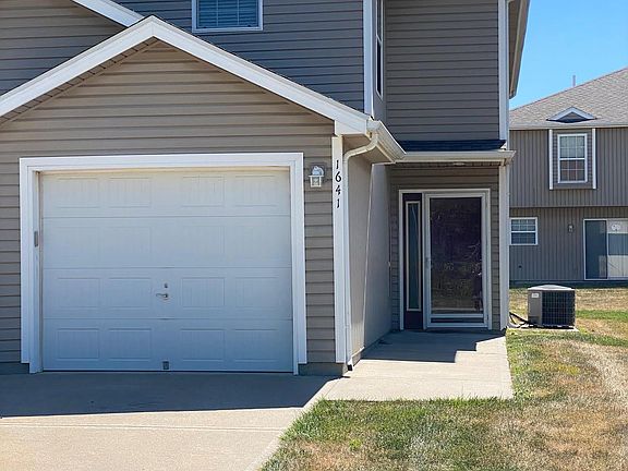 2nd image of 1641 SW Shelby Dr #7-A