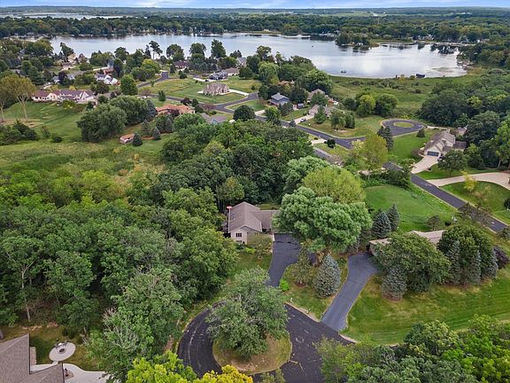 3rd image of 7125 Deerpath LANE