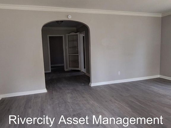 3rd image of 2386 Larose Ave