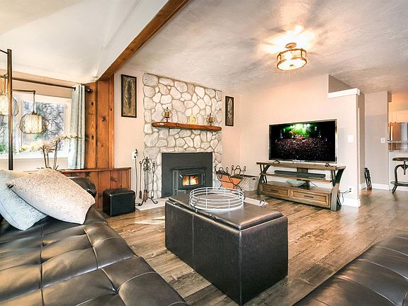 2nd image of 27494 Meadow Dr