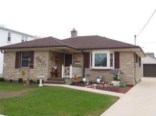 1405 S 22nd St, Manitowoc, WI 54220