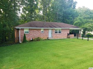 2724 Luther Rd, Maryville, TN 37804