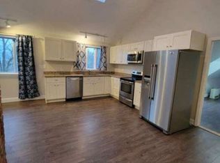 11 Pleasant St #6, Sunapee, NH 03782