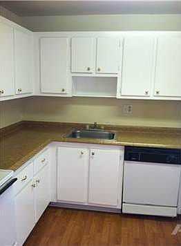 4th image of 5221 Geneva Way APT 201