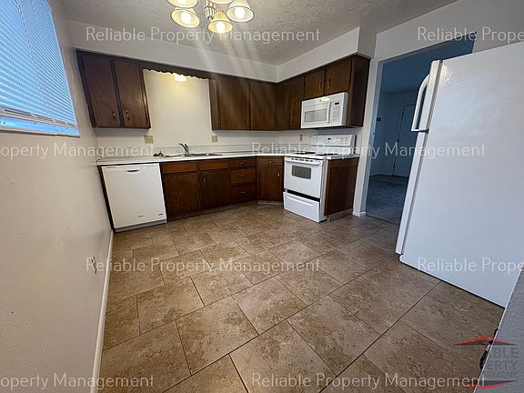 4th image of 463 Hansen Ave #6