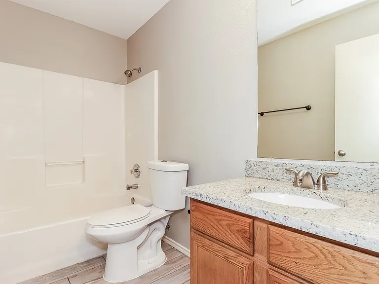 1082 Magnolia Ln — Photo 13
