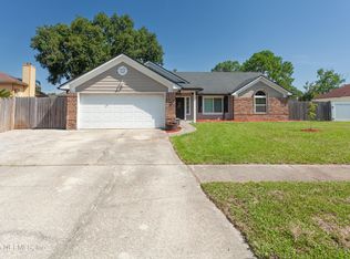 8975 Winding Vine Dr W, Jacksonville, FL 32244