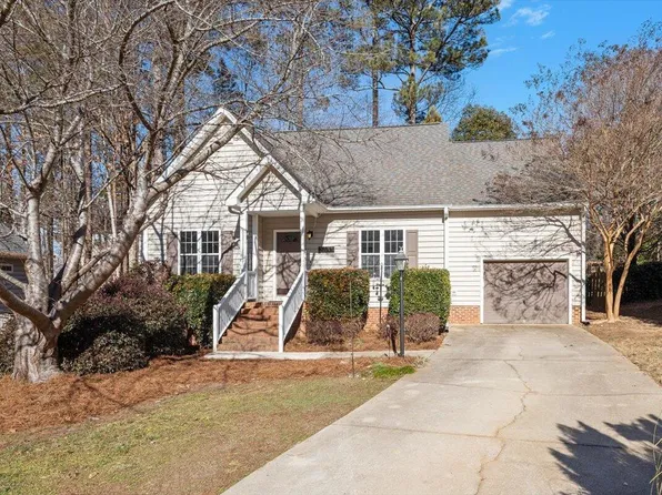 2633 Farlow Gap Ln, Raleigh, NC 27603