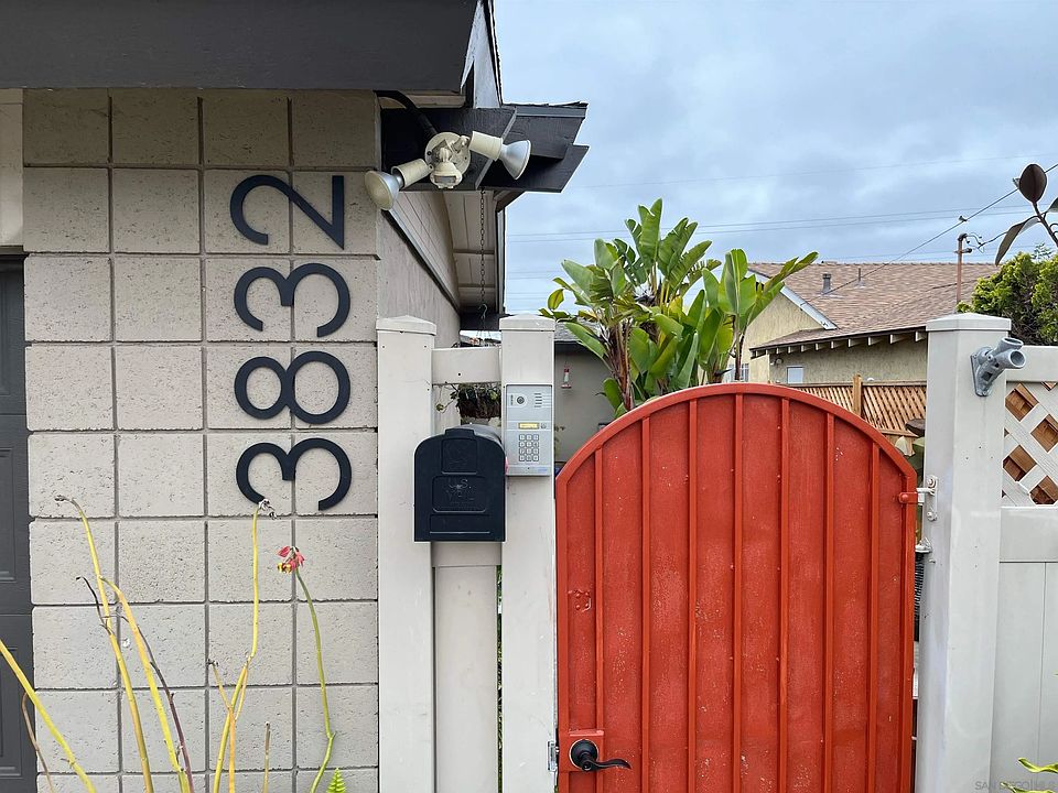 2nd image of 3832 Cameo Ln