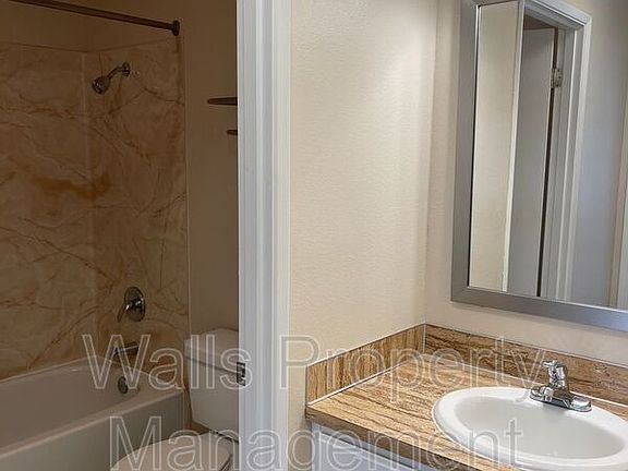 5th image of 400 10th Ave #301