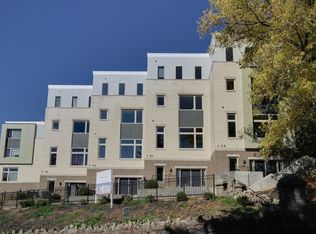316 Green Ln, Philadelphia, PA 19128