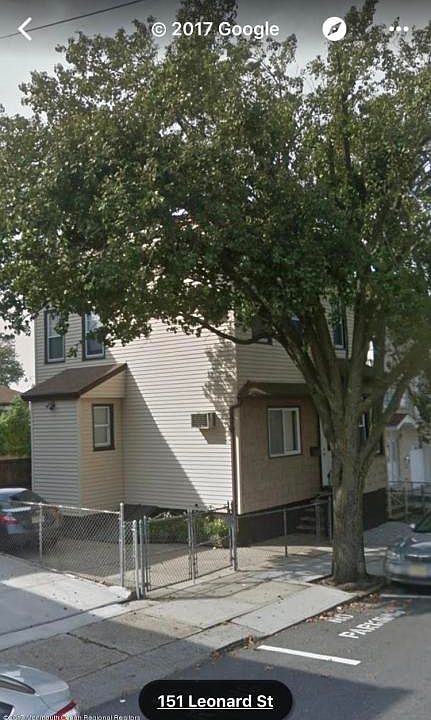 2nd image of 153 Leonard St