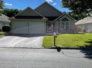 58 Foxwood Rd, Lakewood, NJ 08701