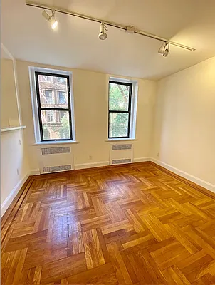 Rented by Manhattan Dwelling Corporation | media 8