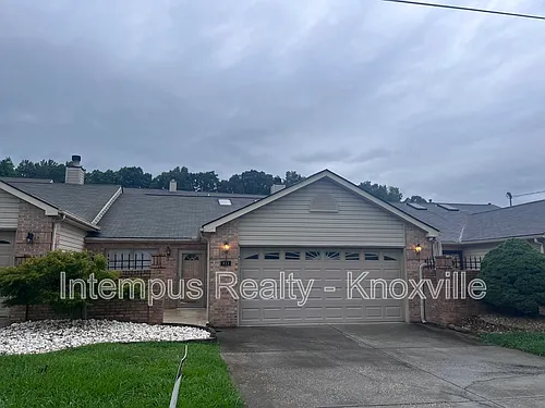 813 Villaview Way Photo 1