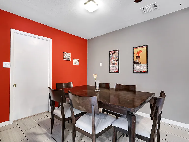 35 Storeywood Dr — Photo 11