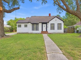 3200 Forest Ave, Port Arthur, TX 77642