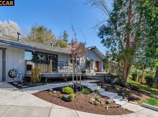 4 Ketelsen Ct, Moraga, CA 94556